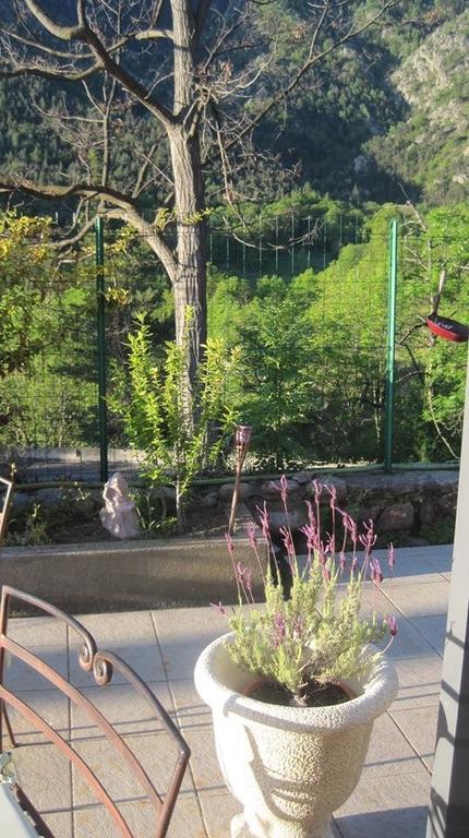 La Trobada Hotel Escaro Eksteriør billede
