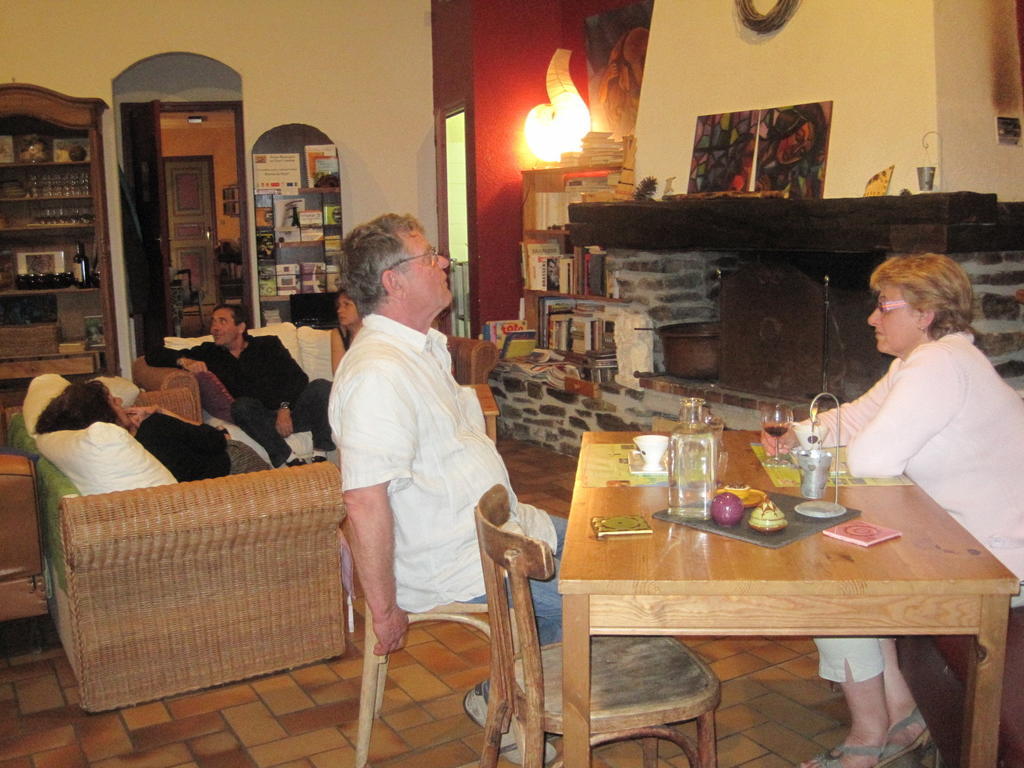 La Trobada Hotel Escaro Eksteriør billede